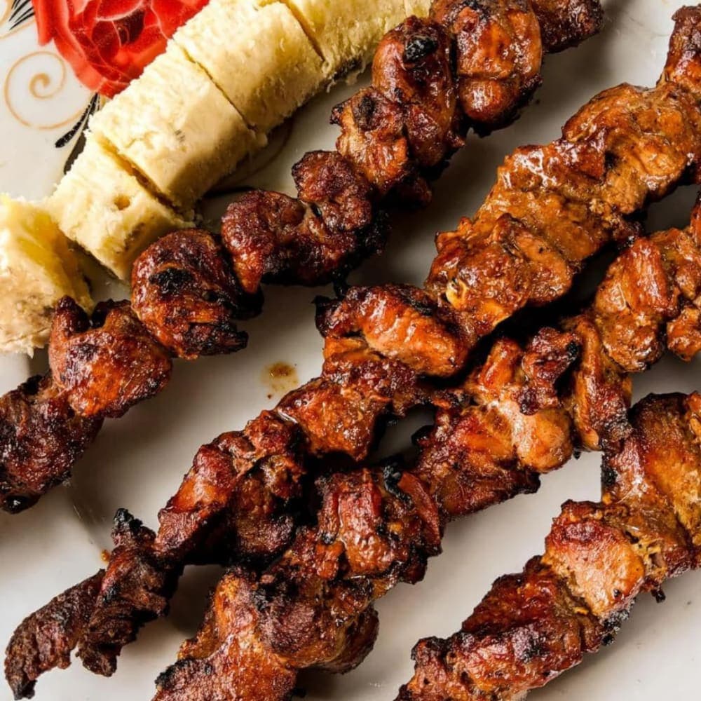 A Small Cultural Surprise in Rwanda: Why Locals Don’t Eat While Walking